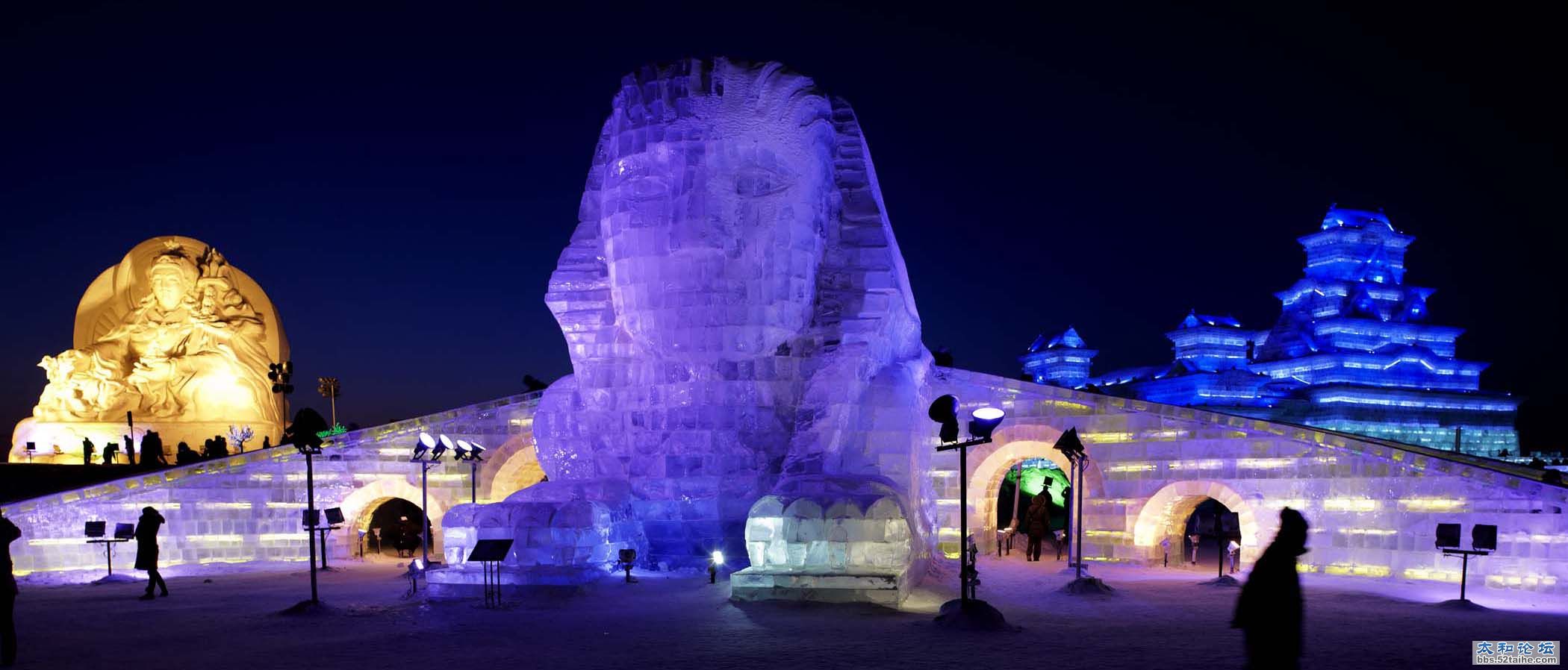 2010年冰雪节上的狮身人面像。(Adam Pretty Getty Images).jpg