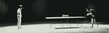 据说这是李小龙...拍摄某部电影时的花絮！.gif